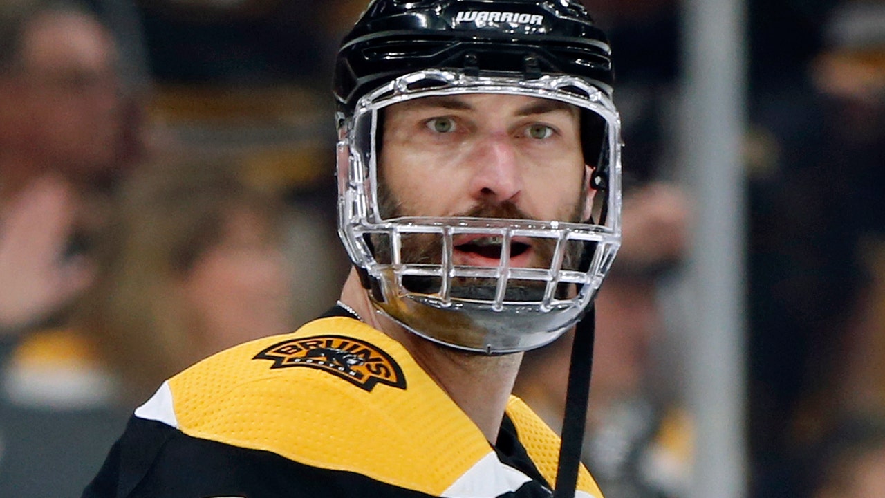 Chara, Dunn join jaw-dropping club of playing through pain